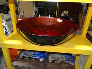 lot 3618 image: Large Plastic Bowl