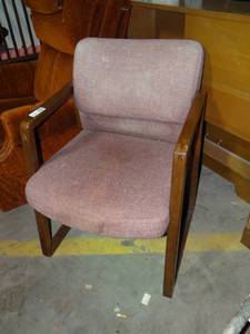 lot 3632 image: a wooden office chair