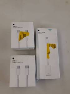 lot 29239 image: APPLE USB-C CONNECTORS