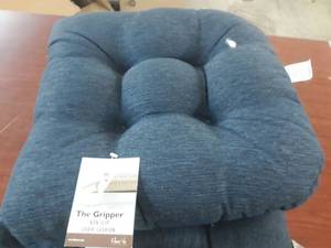 lot 28253 image: Decor Cushions