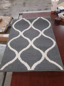 lot 28258 image: Rug Set of 3