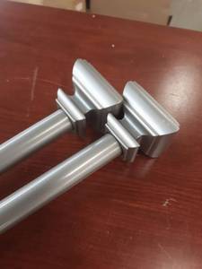 lot 28271 image: Curtain Rod