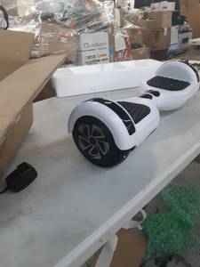 lot 29509 image: SISIGAD Hoverboard 6.5�� Self Balancing Scooter with Colorful LED Wheels Lights Two-Wheels self Balancing Hoverboard Dual 300W Motors Hover Board UL2272 Certified