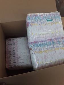 lot 29531 image: Pampers Diapers