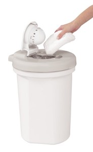 lot 29794 image: Safety 1st Easy Saver Diaper Pail
