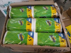 lot 28445 image: Bounty Quick-Size Paper Towels, White, 12 Family Rolls  30 Regular Rolls