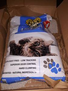 lot 30147 image: Ultra cat Litter Hole In Bag
