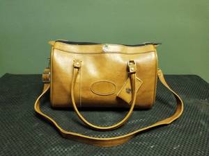 lot 6004 image: US Luggage Magnifque Bag