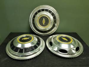 lot 6012 image: Lot of 3 Chevy Hub Caps