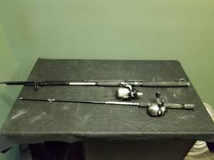 lot 6015 image: Zebco 33 & Graphite X-7006B Fishing Poles and Reels