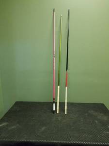 lot 6076 image: Set of (3) Graphite Golf Shafts