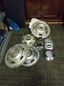 lot 6092 image: Misc Hub Caps Lot