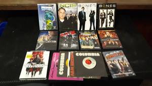 lot 7809 image: Dvds and 45rpm Records