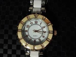 lot 6274 image: Quartz Watch