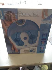 lot 11913 image: Conair Deluxe Massaging Foot Spa Body Benefits Fb11n 3 Push-button Control