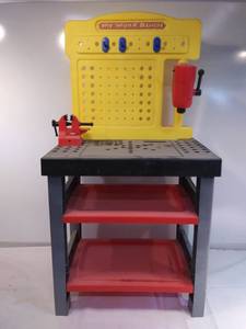 lot 11918 image: my workbench for kids