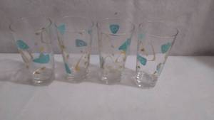 lot 19318 image: retro drinking glasses set of 4