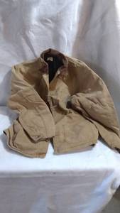 lot 19324 image: Carhartt jacket