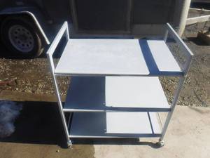 lot 11790 image: Metal rolling cart