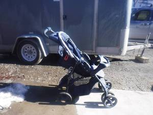 lot 11791 image: Graco lite rider stroller