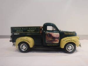 lot 11816 image: Toy Fishing truck