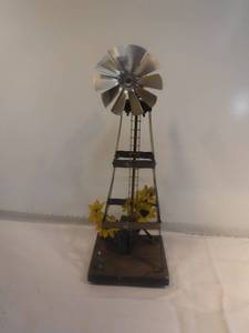 lot 11819 image: 15 windmill table decor