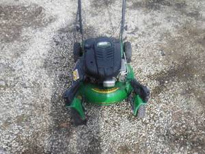 lot 11865 image: John Deere Mower