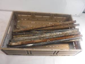 lot 11878 image: 13 concrete spikes