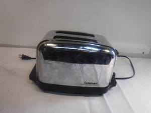 lot 11881 image: Cusinart toaster