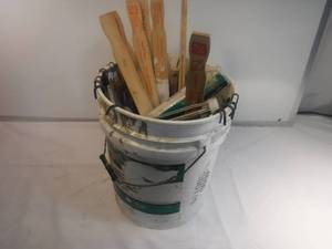 lot 11905 image: Bucket of paint brushes and more