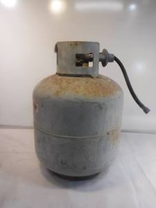 lot 11919 image: propane tank
