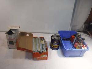 lot 11930 image: Mixed lot of hardware