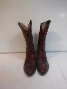 lot 11998 image: Justin Size 9D mens cowboy boots