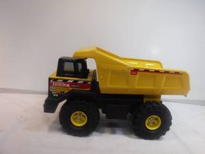 lot 19346 image: Tonka mighty dump truck