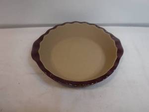 lot 19356 image: Pampered chef pie pan baking stone