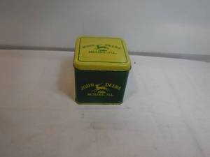 lot 19361 image: John Deere tin