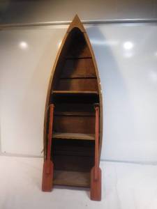 lot 19374 image: Small boat shaped shelf