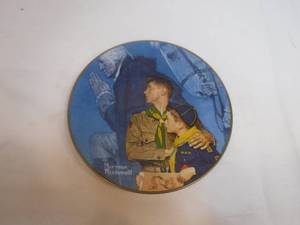 lot 19376 image: Norman Rockwell collector plate