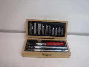 lot 19384 image: x acto knife set