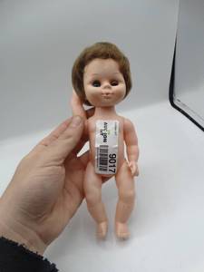 lot 9017 image: 8 kids baby doll with brown hair (no clothes)