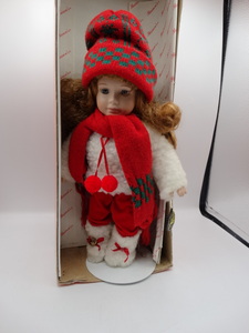 lot 9053 image: brinns 1992 Dorothy porcelain doll