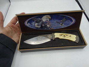 lot 9073 image: approximately 9 decorative knife with ivory handle in a display box