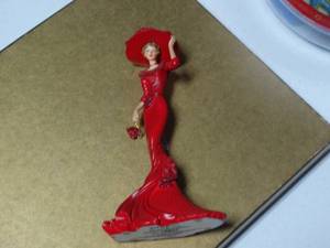 lot 9153 image: thomas kinkade  passion for the red collection figurine