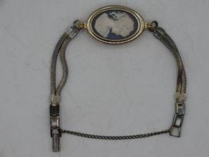 lot 9160 image: antique decorative wrist watch
