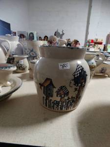 lot 9174 image: home and garden party ceramic cookie jar, Home&Garden Party Pottery