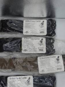 lot 9206 image: lot of 4 Packages of 12 bird game carriers