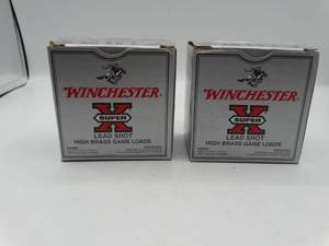 lot 9207 image: lot of winchester 20 gauge rounds in box