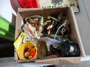 lot 9209 image: box of assorted fishing equipment