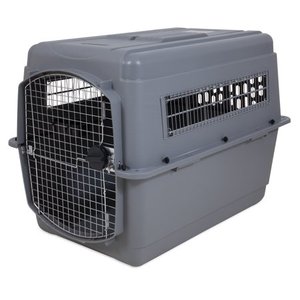 lot 15697 image: Petmate Sky Kennel for Pets from 70 to 90-Pound, Light Gray