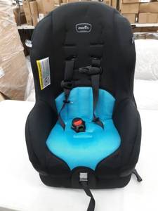 lot 15717 image: EvenFlo Black and Blue Carseat. Rear and Forward facing